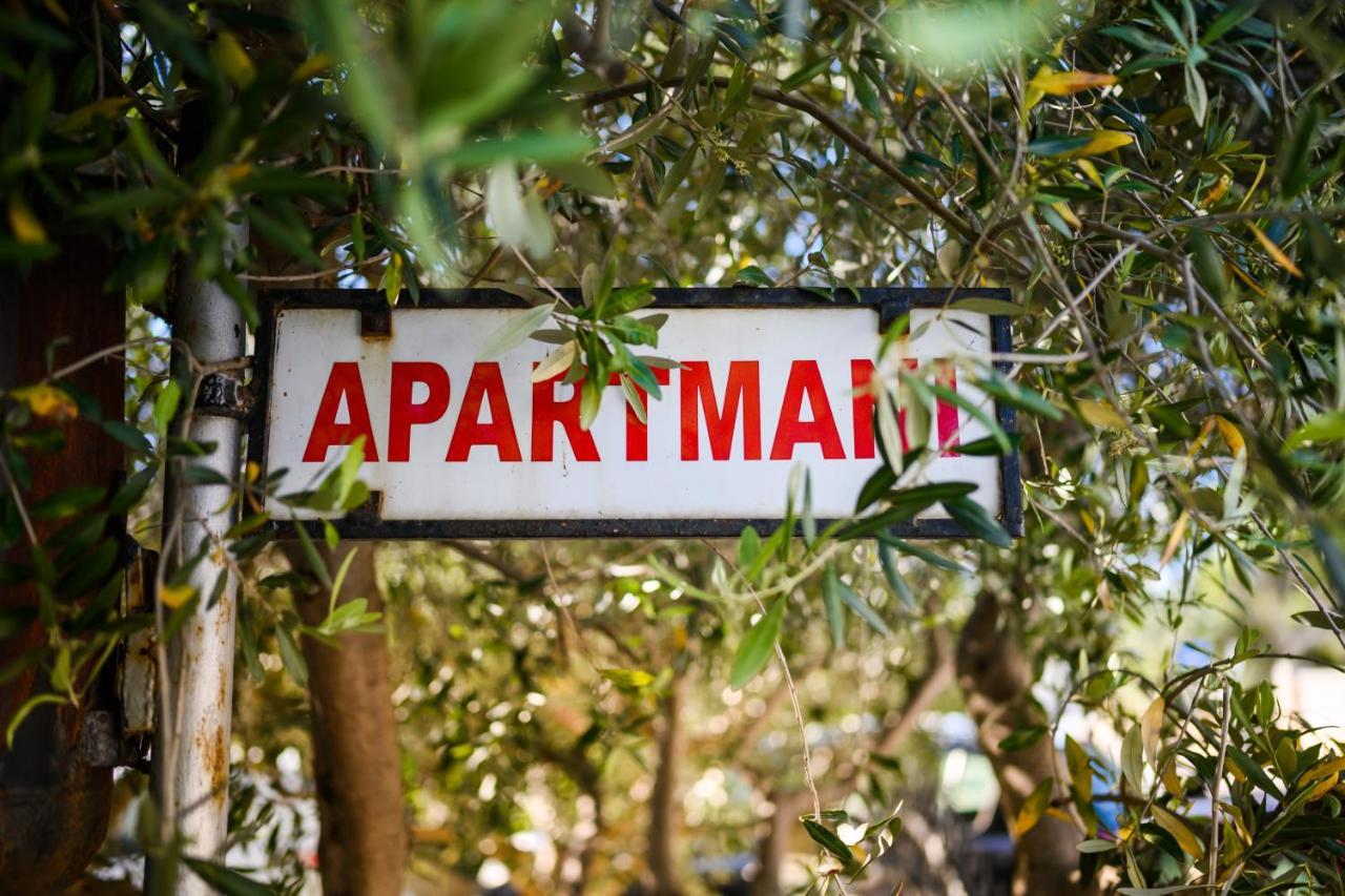 Apartmani Milka Zára Kültér fotó